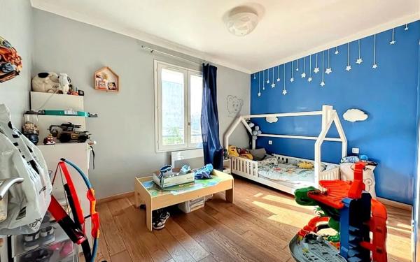 Maison à vendre    6 pièces •  Saint-Gilles