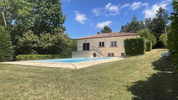 Superbe maison avec piscine et garage