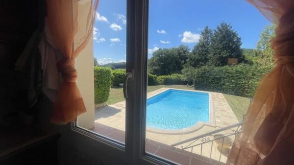 Superbe maison avec piscine et garage