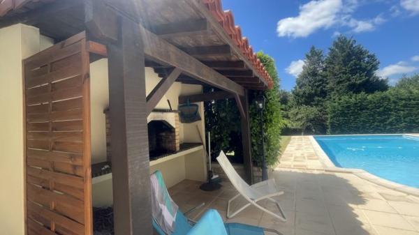 Superbe maison avec piscine et garage