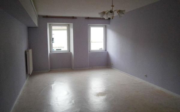 Appartement à louer    3 pièces •  Liffol-le-Grand