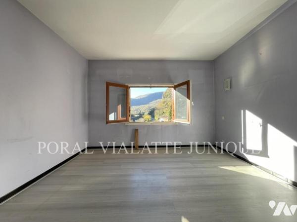 Spacieuse maison avec vue dégagée