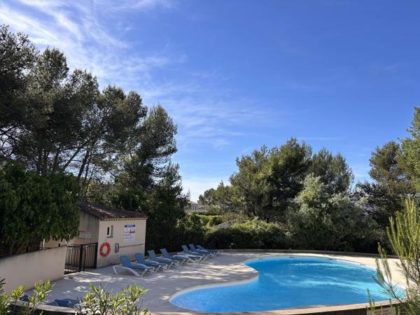 Maison T4 avec  piscine  neuve pour la résidence  et parking à Mallemort
