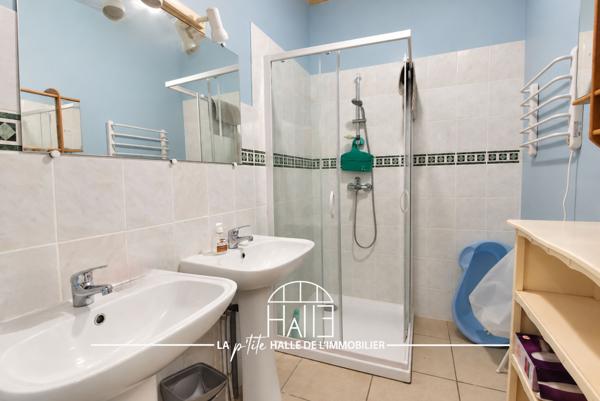 Maison
         5 pièces
        - 186 m² 158 000 € *