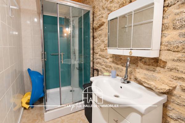 Maison
         5 pièces
        - 186 m² 158 000 € *