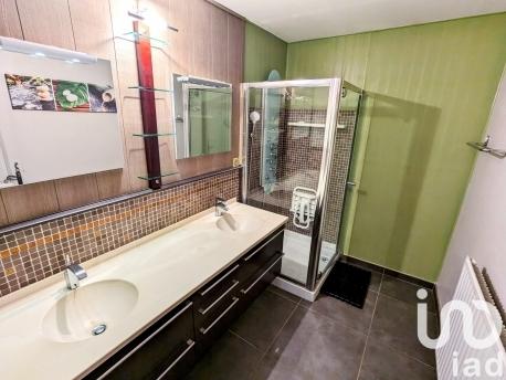 Maison à vendre 8 pièces 262 m² Saint-Just-la-Pendue