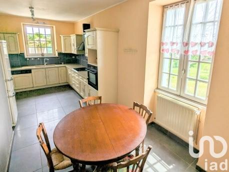 Maison à vendre 8 pièces 262 m² Saint-Just-la-Pendue