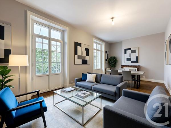 Immeuble à vendre  320 m 2   PERIGUEUX  - 24