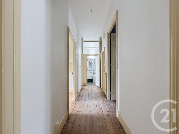 Immeuble à vendre  320 m 2   PERIGUEUX  - 24