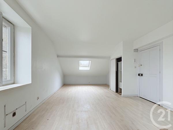 Immeuble à vendre  320 m 2   PERIGUEUX  - 24