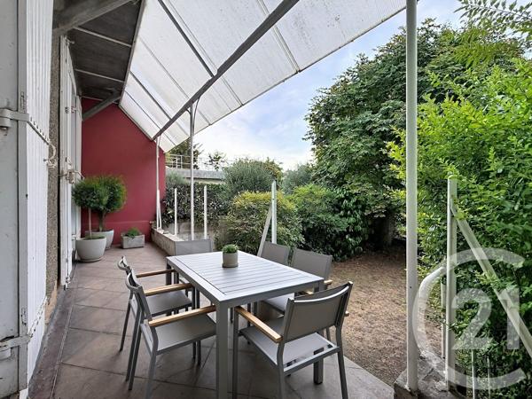 Immeuble à vendre  320 m 2   PERIGUEUX  - 24
