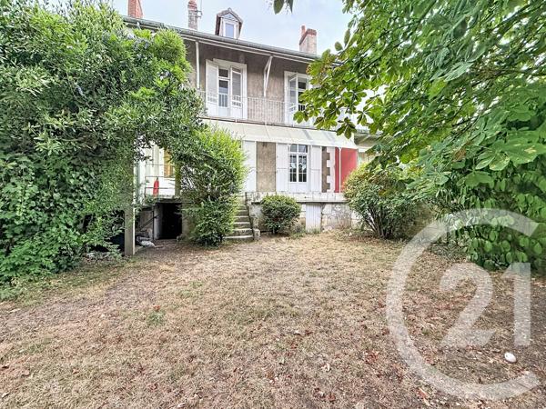 Immeuble à vendre  320 m 2   PERIGUEUX  - 24
