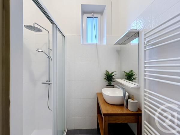 Immeuble à vendre  320 m 2   PERIGUEUX  - 24