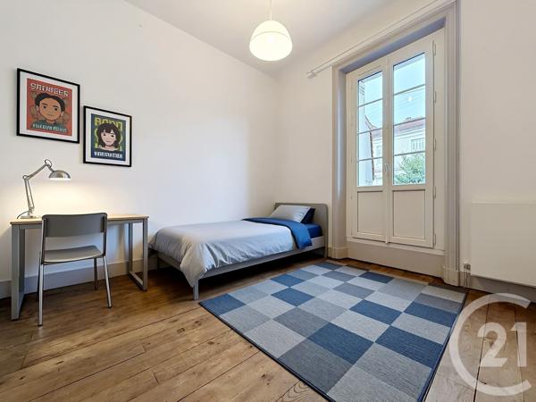 Immeuble à vendre  320 m 2   PERIGUEUX  - 24