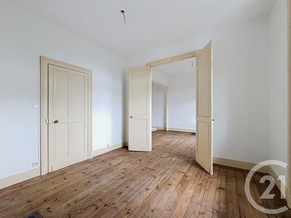 Immeuble à vendre  320 m 2   PERIGUEUX  - 24