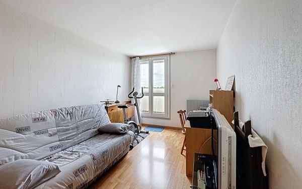 Appartement à vendre    4 pièces • 90,37 m2 Roissy-en-Brie