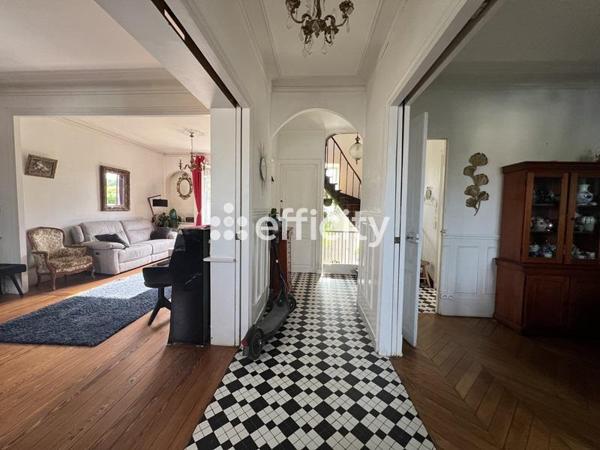 Maison 10 pièces - 177 m²