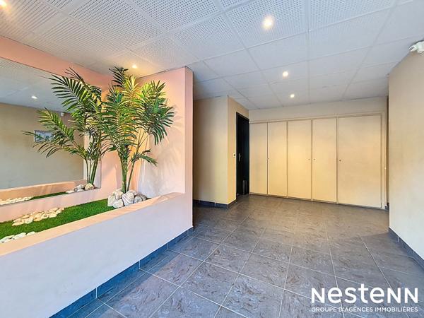 Appartement 4 pieces au centre ville de la Croix Valmer avec garage et terrasse