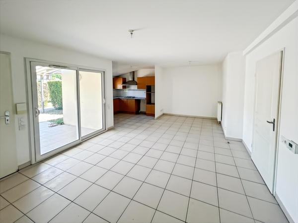 Maison & jardin au cœur d’une résidence sénioriale