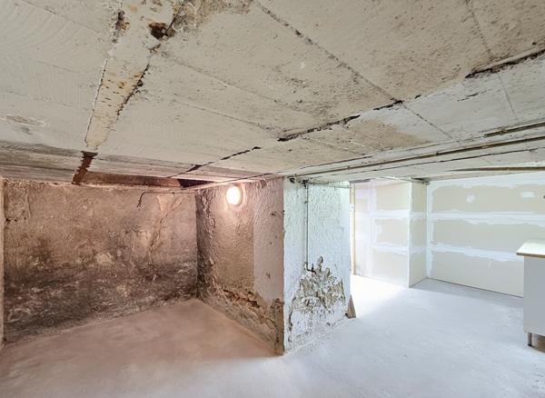 Appartement
         2 pièces
        - 55 m² 149 900 € *