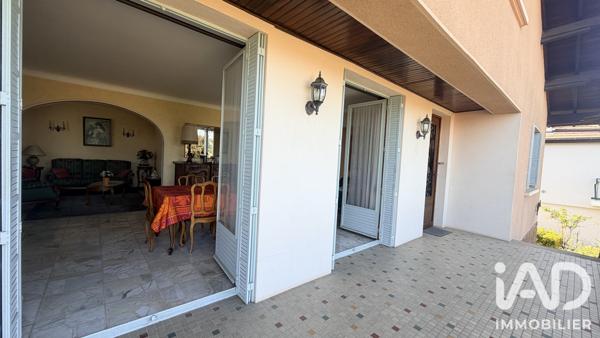 Maison à vendre 5 pièces 141 m² Crêches-sur-Saône