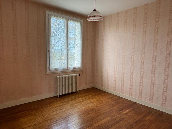 Maison Civray 4 pièce(s)