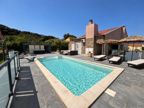 VILLA DE 187 M² AVEC PISCINE ET JACUZZI – LES COLLINES DE BIGUGLIA