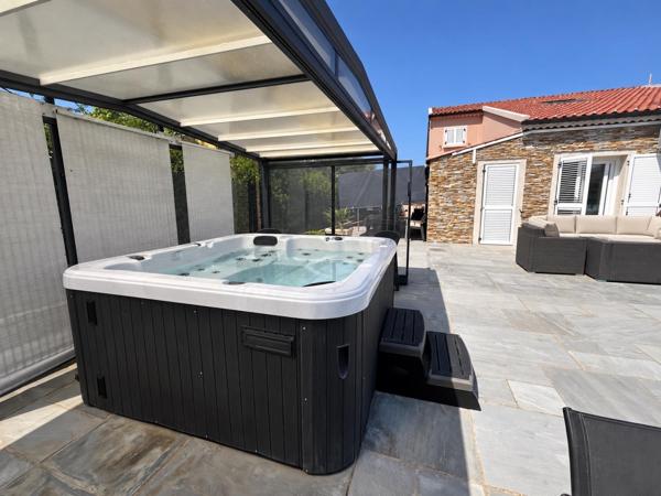 VILLA DE 187 M² AVEC PISCINE ET JACUZZI – LES COLLINES DE BIGUGLIA