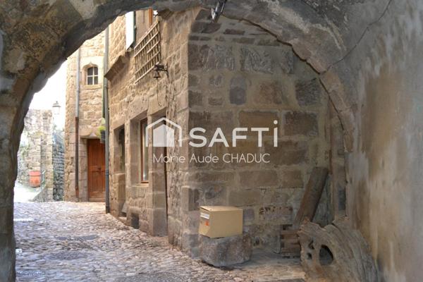 Maison T6-157 m2 avec terrasse et jardin - centre historique