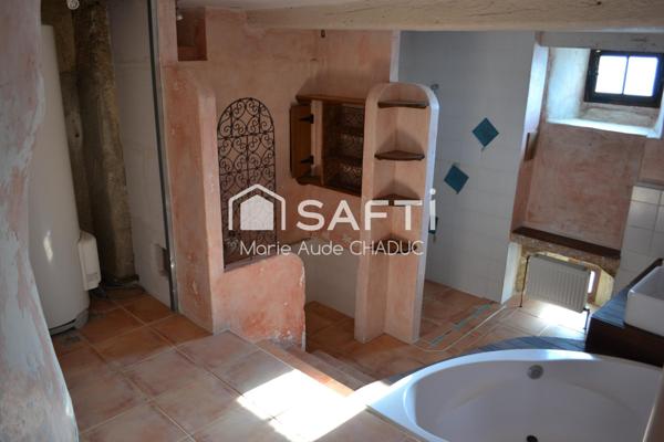 Maison T6-157 m2 avec terrasse et jardin - centre historique