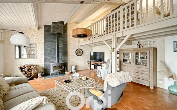 Maison à vendre    6 pièces •  Sainte-Gemme-la-Plaine