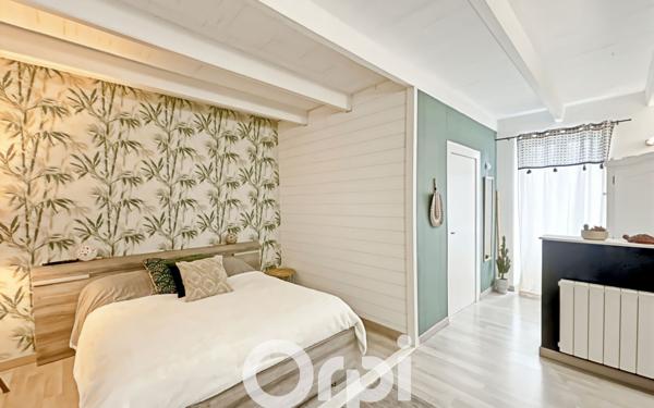 Maison à vendre    6 pièces •  Sainte-Gemme-la-Plaine