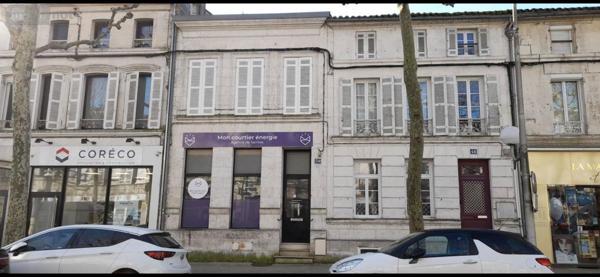 Immeuble à vendre à Saintes en Charente-Maritime (17100), ref : 17111-649