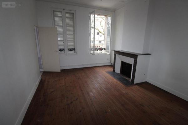 Immeuble à vendre à Saintes en Charente-Maritime (17100), ref : 17111-649