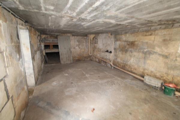 Immeuble à vendre à Saintes en Charente-Maritime (17100), ref : 17111-649