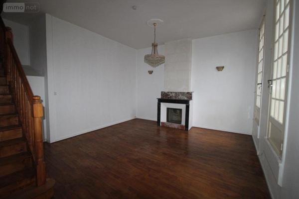 Immeuble à vendre à Saintes en Charente-Maritime (17100), ref : 17111-649