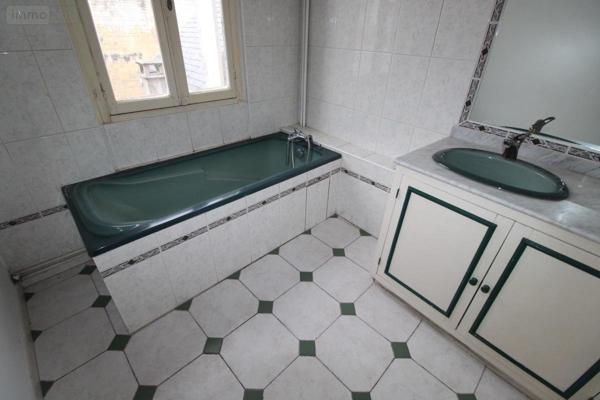 Immeuble à vendre à Saintes en Charente-Maritime (17100), ref : 17111-649