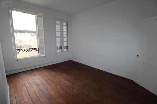 Immeuble à vendre à Saintes en Charente-Maritime (17100), ref : 17111-649