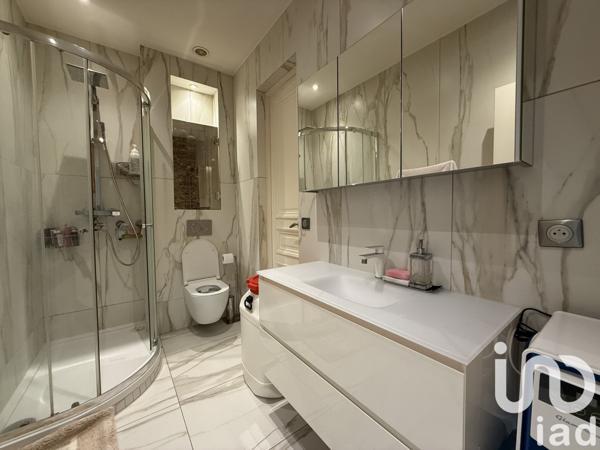 Appartement 3 pièces de 78 m² à Paris (75004)