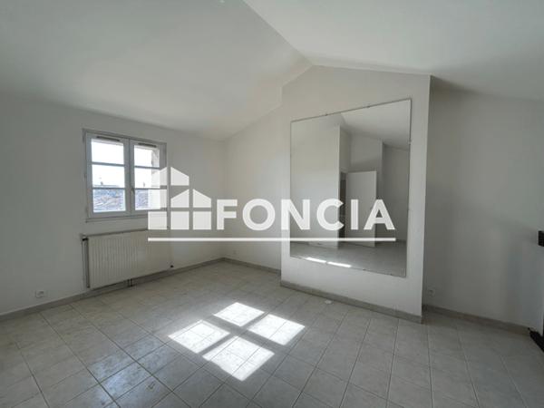 Location Appartement 3 pièces 59.27 m² - 20 RUE JEAN REBOUL Nimes 30900