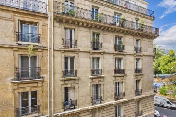 Vente - Appartement 2 pièces 35 m 2 Paris (75018)