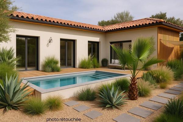 Maison contemporaine de plain-pied - piscine à 2 tours de roues de l'océan