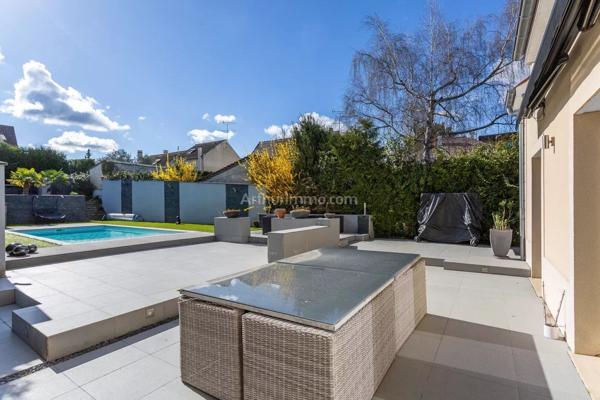 Vente Maison 10 pièces 226 m2 à Linas