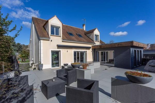 Vente Maison 10 pièces 226 m2 à Linas