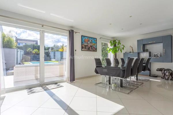 Vente Maison 10 pièces 226 m2 à Linas