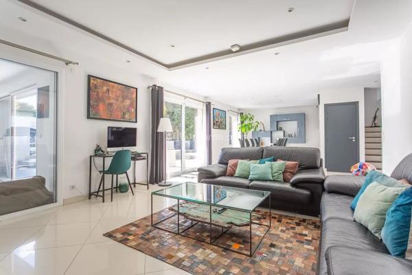 Vente Maison 10 pièces 226 m2 à Linas