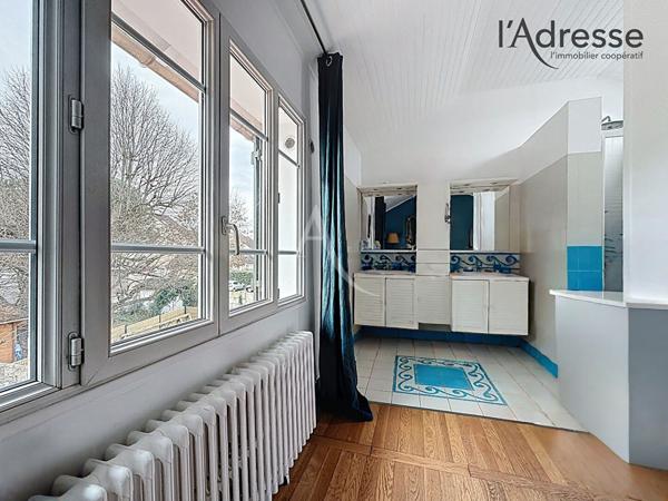 NANTERRE/ Maison 6 pièces 200 m² - Jardin/Terrasse 241m² - 3 Stationnements