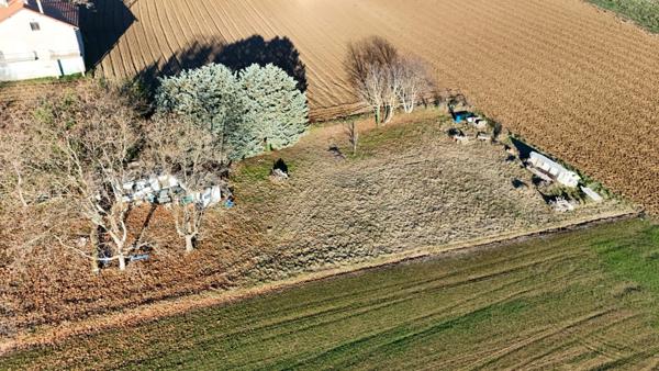 Terrain à vendre de 2 105,00 m² ()