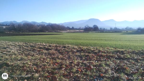 Terrain à vendre de 2 105,00 m² ()