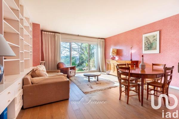 Appartement 3 pièces de 74 m² à Garches (92380)